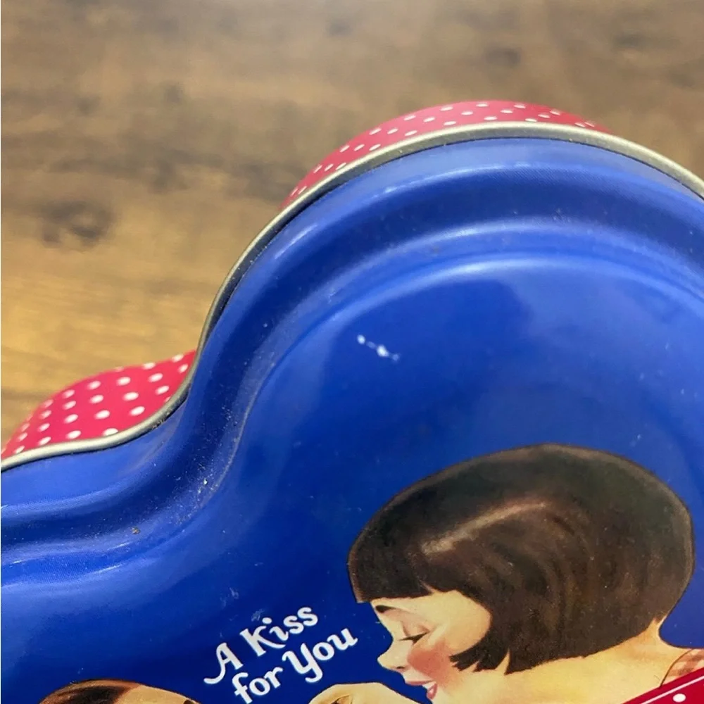 Hershey's Milk Chocolate Kisses Collectible Tin